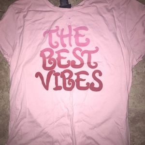 The best vibes Tee